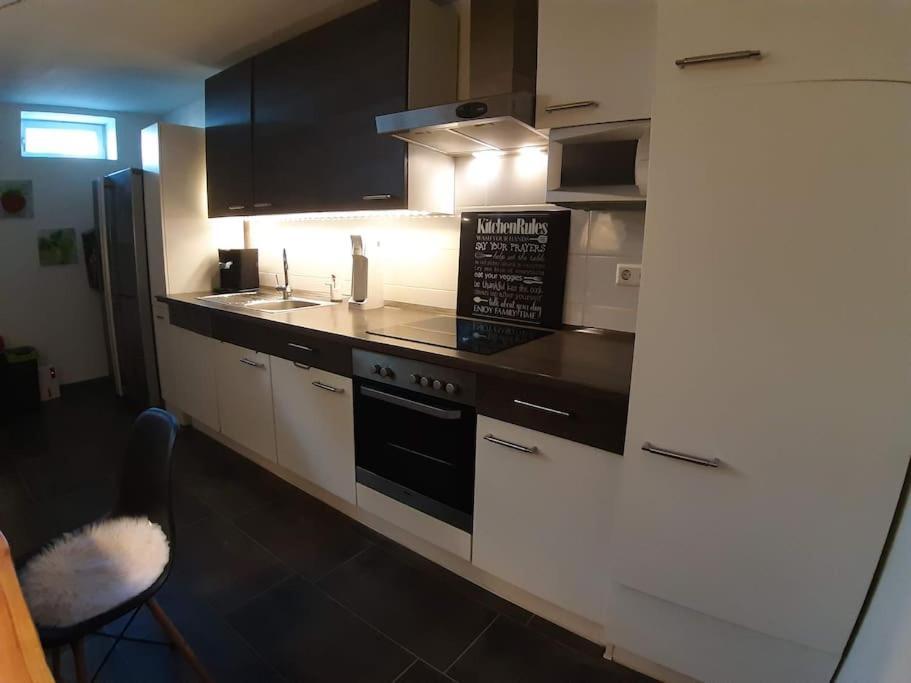 Bello Apartamento Graben-Neudorf Esterno foto